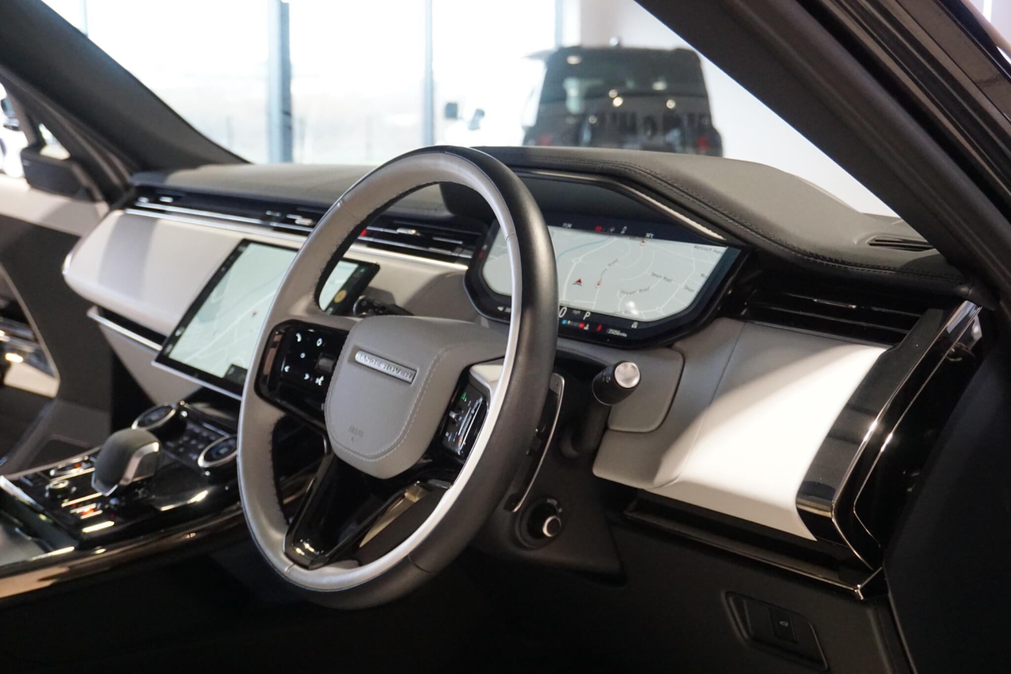 Land Rover Range Rover Sport 3.0 D300 MHEV Dynamic SE SUV 5dr Diesel Auto 4WD Euro 6 (s/s) (300 ps)